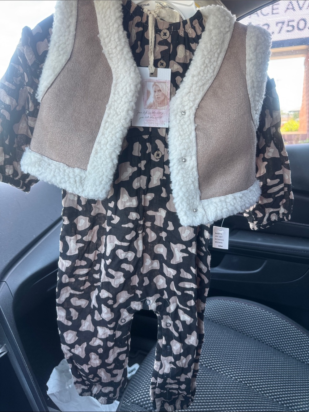 Jessica Simpson Brown and Cream Sherpa Vest & Leopard Romper Set - Kids Matching
